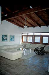 Eines der Sitzecken des Hotel Atrium auf Skiathos
