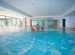 Der Innenpool des Restaurants