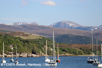 Segeljachten bei Ullapool in Schottland