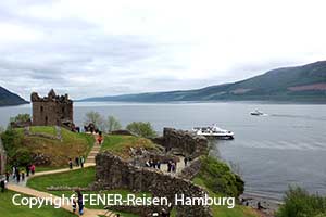 Schiffsfahrt bis zur Burg Urqhuart