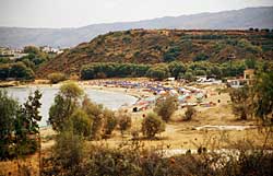 der schöne Sandstrand beim Sirios Hotel in Chania Kreta