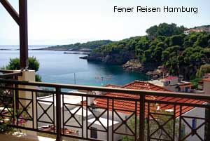 Blick von der Balkonterrasse einer Ferienwohnung Esperides in Alonissos