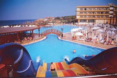 04AcapulcoPoolBrücke