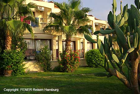 Wunderschöner Garten des Hotel Highlife bei Girne in Nordzypern