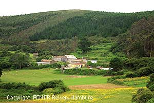 Dorf an der Costa Morte auf der Mietwagenrundreise in Nordspanien